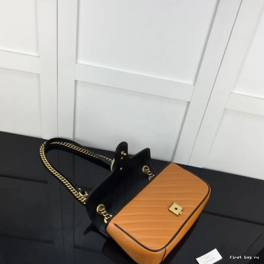 First bag ru 26CM Marmont Gucci GG 0813